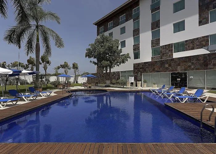 Luxury hotel only: Holiday Inn Express Villahermosa By Ihg